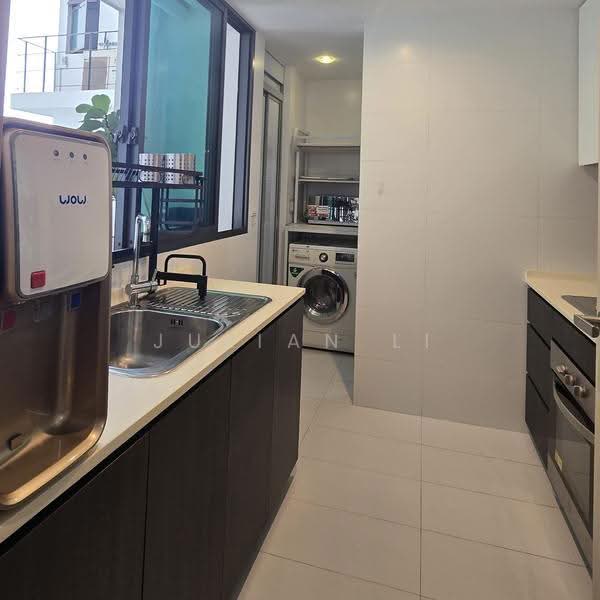 Esparina Residences, 113 Compassvale Bow, Hougang / Punggol / Sengkang, 3 Bedrooms, 1,066 sqft, Condominium For Sale, by Julian Li, 500284738 - Kitchen - PropertyGuru.com.sg