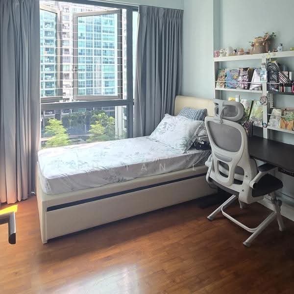 Esparina Residences, 113 Compassvale Bow, Hougang / Punggol / Sengkang, 3 Bedrooms, 1,066 sqft, Condominium For Sale, by Julian Li, 500284738 - Bedroom - PropertyGuru.com.sg