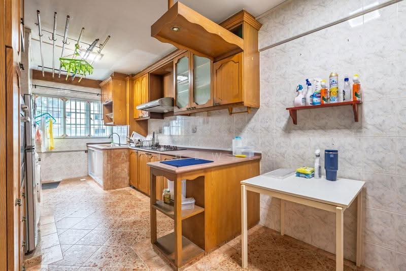141 Tampines Street 12, 141 Tampines Street 12, Pasir Ris / Tampines, 3 Bedrooms, 1,141 sqft, HDB Flat For Sale, by Matthew Lam, 500284739 - Kitchen - PropertyGuru.com.sg