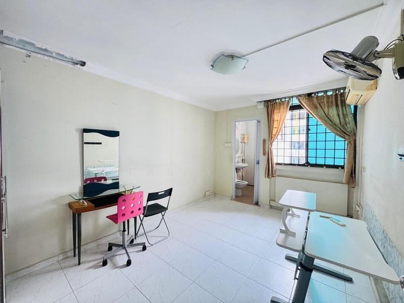 234 Serangoon Avenue 3, 234 Serangoon Avenue 3, Hougang / Punggol / Sengkang, 3 Bedrooms, 904 sqft, HDB Flat For Sale, by Shasha A D, 500284747 - Bathroom - PropertyGuru.com.sg