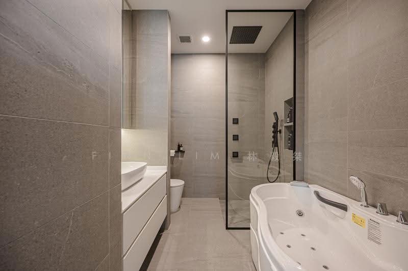 The Tessarina, 20 Wilby Road, Tanglin / Holland / Bukit Timah, 3 Bedrooms, 1,313 sqft, Condominium For Sale, by Finn Lim 林毅桀, 500284749 - Bathroom - PropertyGuru.com.sg