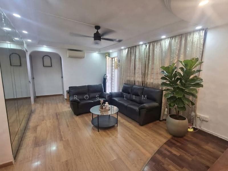 303 Bukit Batok Street 31, 303 Bukit Batok Street 31, Dairy Farm / Bukit Panjang / Choa Chu Kang, 3 Bedrooms, 904 sqft, HDB Flat For Rent, by Rose Lim, 500284752 - Living Room - PropertyGuru.com.sg
