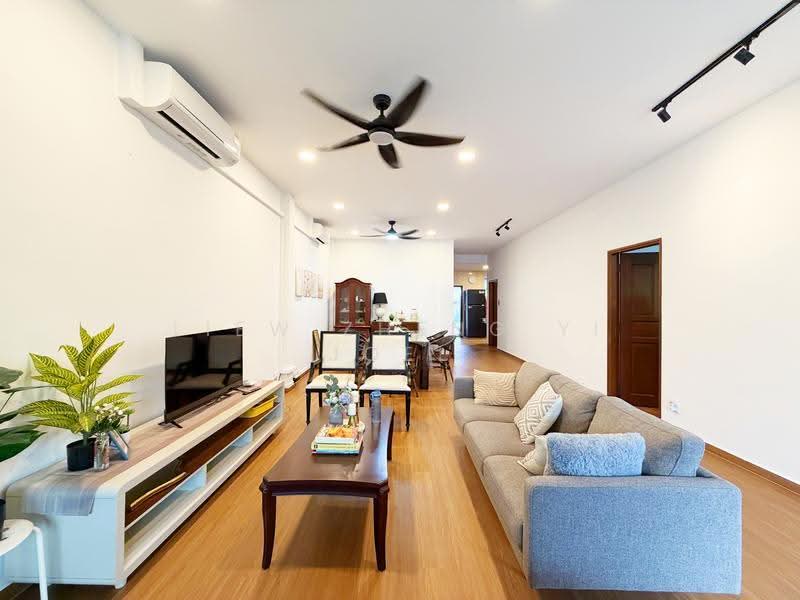Serangoon Garden Estate, Cooling Close, Hougang / Punggol / Sengkang, Room Rental, 180 sqft, Terraced House For Rent, by Liew Zheng Yi Joel, 500284757 - Living Room - PropertyGuru.com.sg