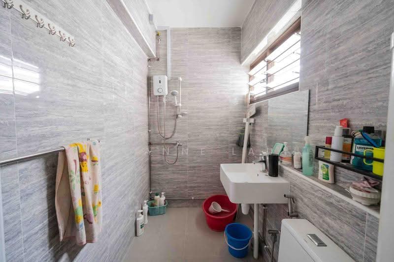 873 Woodlands Street 81, 873 Woodlands Street 81, Admiralty / Woodlands, 3 Bedrooms, 1,238 sqft, HDB Flat For Sale, by Joanne Lau, 500284758 - Bathroom - PropertyGuru.com.sg