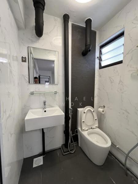 19 Hougang Avenue 3, 19 Hougang Avenue 3, Hougang / Punggol / Sengkang, 2 Bedrooms, 721 sqft, HDB Flat For Rent, by Michael Kwok, 500284763 - Bathroom - PropertyGuru.com.sg