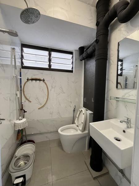 19 Hougang Avenue 3, 19 Hougang Avenue 3, Hougang / Punggol / Sengkang, 2 Bedrooms, 721 sqft, HDB Flat For Rent, by Michael Kwok, 500284763 - Bathroom - PropertyGuru.com.sg
