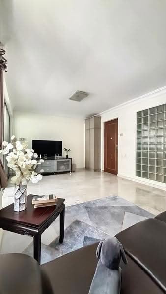 109 Mcnair Road, 109 Mcnair Road, Balestier / Toa Payoh, 3 Bedrooms, 1,302 sqft, HDB Flat For Sale, by Renae Sim, 500284764 - Living Room - PropertyGuru.com.sg