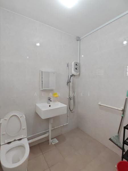 249 Bangkit Road, 249 Bangkit Road, Dairy Farm / Bukit Panjang / Choa Chu Kang, 2 Bedrooms, 785 sqft, HDB Flat For Sale, by Alan Wee, 500284769 - Bathroom - PropertyGuru.com.sg