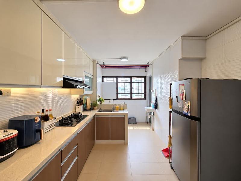 207 Serangoon Central, 207 Serangoon Central, Hougang / Punggol / Sengkang, 2 Bedrooms, 689 sqft, HDB Flat For Rent, by Johnny Poh, 500284771 - Kitchen - PropertyGuru.com.sg