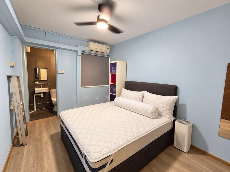 207 Serangoon Central, 207 Serangoon Central, Hougang / Punggol / Sengkang, 2 Bedrooms, 689 sqft, HDB Flat For Rent, by Johnny Poh, 500284771 - Bedroom - PropertyGuru.com.sg