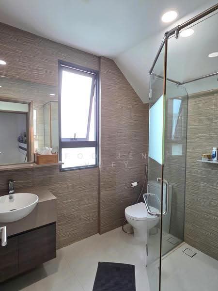 Floraville, 2 Cactus Road, Seletar / Yio Chu Kang, 3 Bedrooms, 1,001 sqft, Apartment For Sale, by Foo Jen Huey, 500284772 - Bathroom - PropertyGuru.com.sg