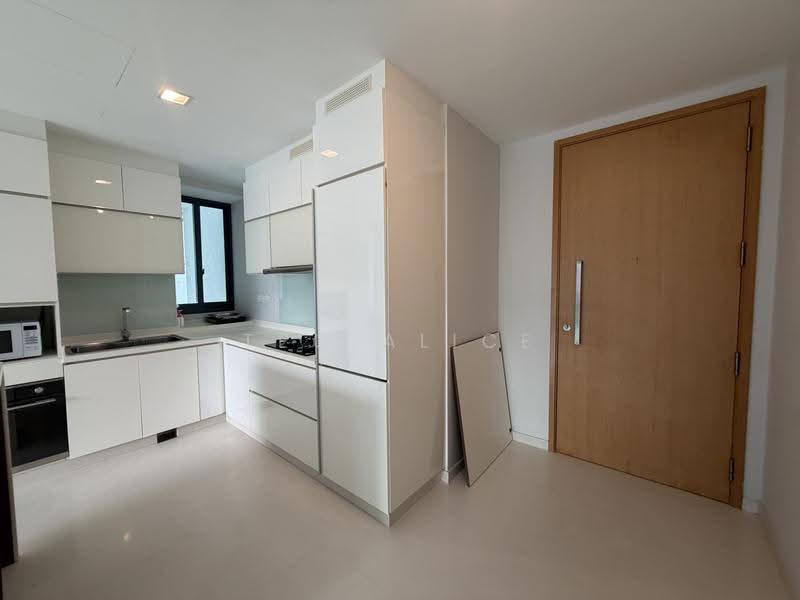 Soleil @ Sinaran, 6 Sinaran Drive, Newton / Novena, 2 Bedrooms, 958 sqft, Condominium For Sale, by Teo Alice, 500284779 - Kitchen - PropertyGuru.com.sg