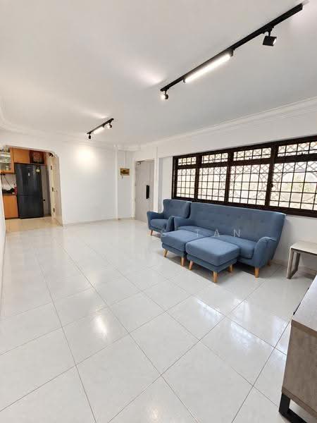661B Jurong West Street 64, 661B Jurong West Street 64, Boon Lay / Jurong / Tuas, 3 Bedrooms, 980 sqft, HDB Flat For Sale, by Norris Tan, 500284784 - Living Room - PropertyGuru.com.sg
