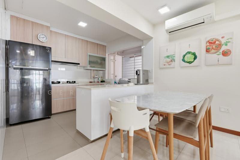 126B Canberra Street, 126B Canberra Street, Sembawang / Yishun, 3 Bedrooms, 1,033 sqft, HDB Flat For Sale, by Gerald Cheang, 500284810 - Kitchen - PropertyGuru.com.sg