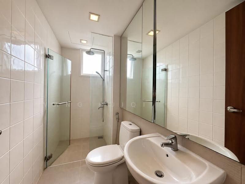 Edelweiss Park Condo, 92 Flora Road, Changi Airport / Changi Village, 3 Bedrooms, 2,691 sqft, Condominium For Sale, by Wang Huiqi, Kim, 500284842 - Common Bathroom - PropertyGuru.com.sg