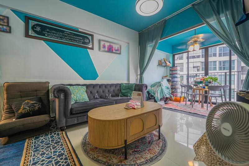 520A Tampines Central 8, 520A Tampines Central 8, Pasir Ris / Tampines, 2 Bedrooms, 667 sqft, HDB Flat For Sale, by Benjamin Chew, 500284850 - Living Room - PropertyGuru.com.sg