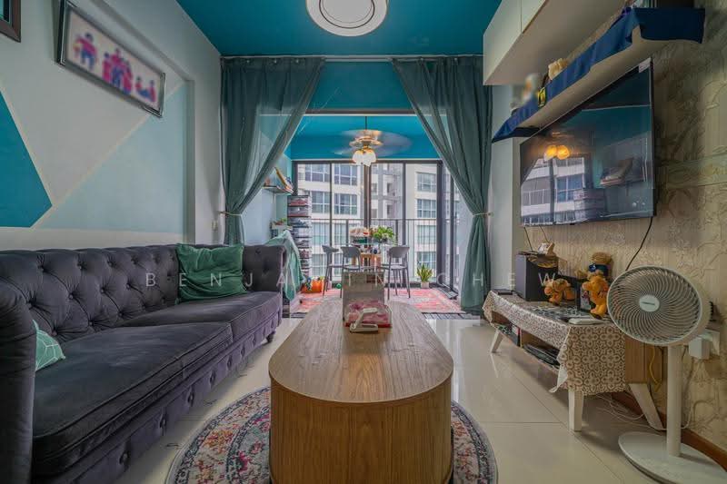 520A Tampines Central 8, 520A Tampines Central 8, Pasir Ris / Tampines, 2 Bedrooms, 667 sqft, HDB Flat For Sale, by Benjamin Chew, 500284850 - Living Room - PropertyGuru.com.sg