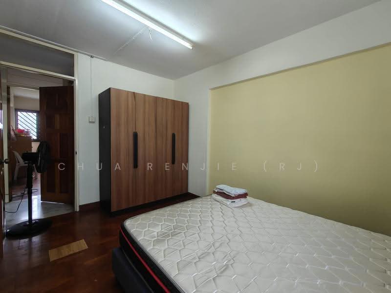 130 Bedok North Street 2, 130 Bedok North Street 2, Bedok / Upper East Coast, 3 Bedrooms, 990 sqft, HDB Flat For Sale, by Chua RenJie (RJ), 500284852 - Bedroom - PropertyGuru.com.sg