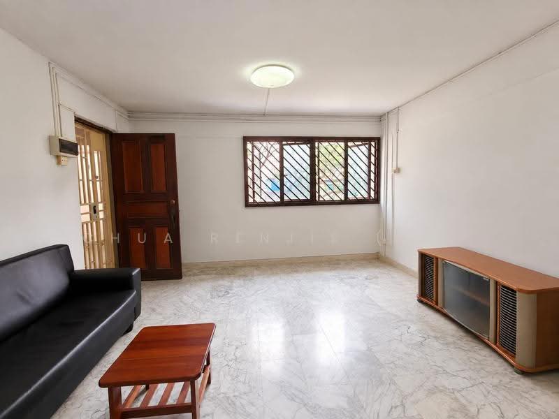 130 Bedok North Street 2, 130 Bedok North Street 2, Bedok / Upper East Coast, 3 Bedrooms, 990 sqft, HDB Flat For Sale, by Chua RenJie (RJ), 500284852 - Living Room - PropertyGuru.com.sg