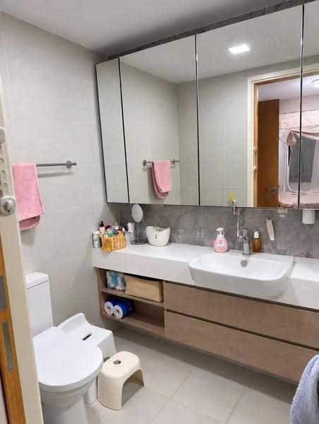 The Lakefront Residences, 48 Lakeside Drive, Boon Lay / Jurong / Tuas, 2 Bedrooms, 721 sqft, Condominium For Sale, by Jacky Zhou, 500284889 - PropertyGuru.com.sg