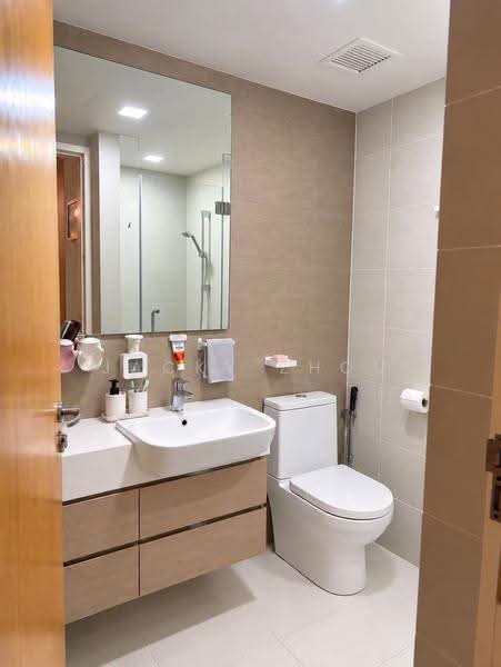 The Lakefront Residences, 48 Lakeside Drive, Boon Lay / Jurong / Tuas, 2 Bedrooms, 721 sqft, Condominium For Sale, by Jacky Zhou, 500284889 - Bathroom - PropertyGuru.com.sg