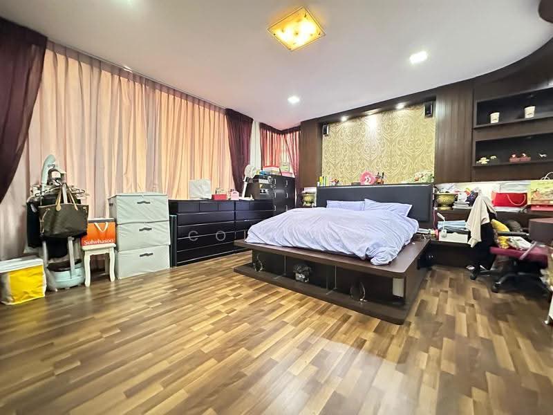 Seletar Hills Estate, Seletar Hills Drive, Seletar / Yio Chu Kang, 5 Bedrooms, 3,500 sqft, Semi-Detached House For Sale, by Nicole Chia, 500284913 - Bedroom - PropertyGuru.com.sg