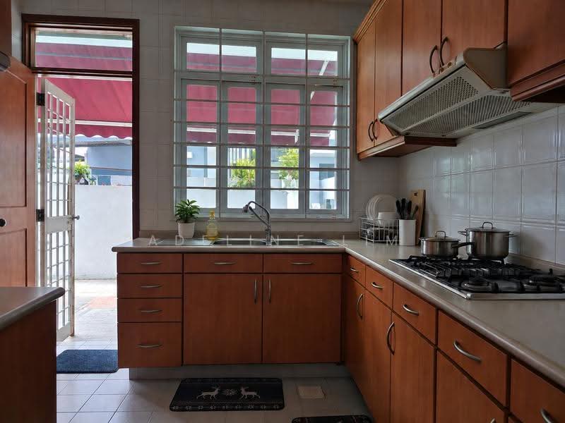 Harvey Avenue - Walking Distance to Simei MRT, Bedok / Upper East Coast, 5 Bedrooms, 4,000 sqft, Semi-Detached House For Sale, by Adeline Lim, 500284914 - Kitchen - PropertyGuru.com.sg