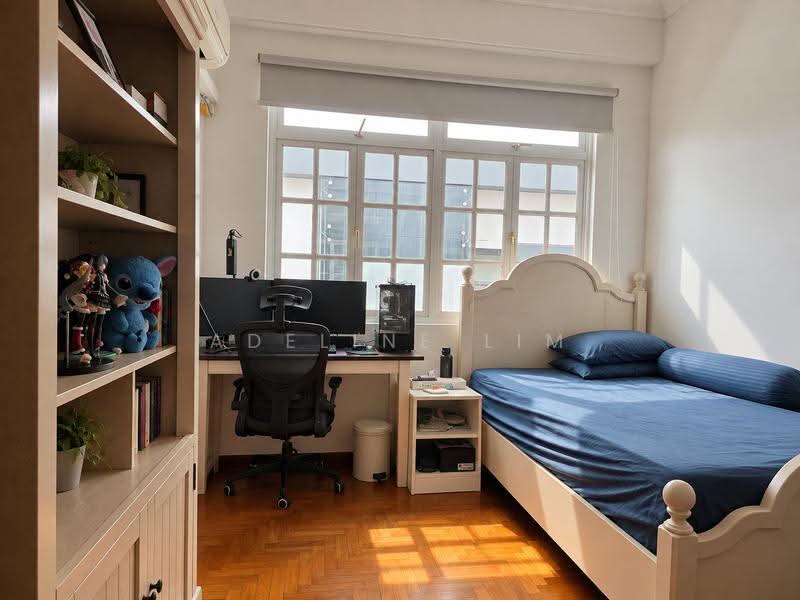 Harvey Avenue - Walking Distance to Simei MRT, Bedok / Upper East Coast, 5 Bedrooms, 4,000 sqft, Semi-Detached House For Sale, by Adeline Lim, 500284914 - Bedroom - PropertyGuru.com.sg