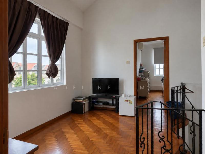 Harvey Avenue - Walking Distance to Simei MRT, Bedok / Upper East Coast, 5 Bedrooms, 4,000 sqft, Semi-Detached House For Sale, by Adeline Lim, 500284914 - Living Room - PropertyGuru.com.sg