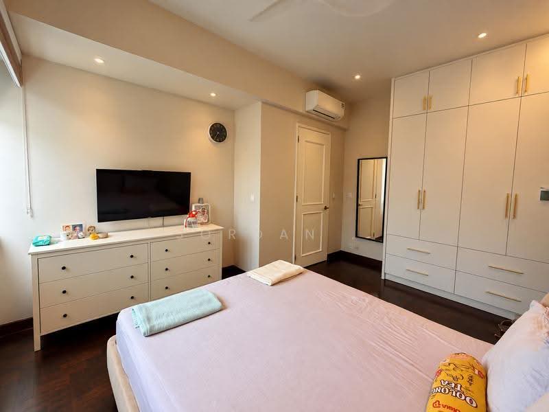 Sunrise avenue, Seletar / Yio Chu Kang, 5 Bedrooms, 3,097 sqft, Terraced House For Sale, by Jordan ., 500284926 - Common Bedroom 3 (Second floor) - PropertyGuru.com.sg