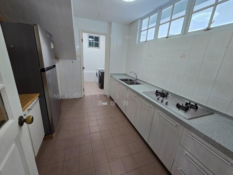 Versailles, 133 Hemmant Road, East Coast / Marine Parade, Room Rental, 150 sqft, Condominium For Rent, by Michelle Loh 羅嬡玲, 500284930 - Kitchen - PropertyGuru.com.sg