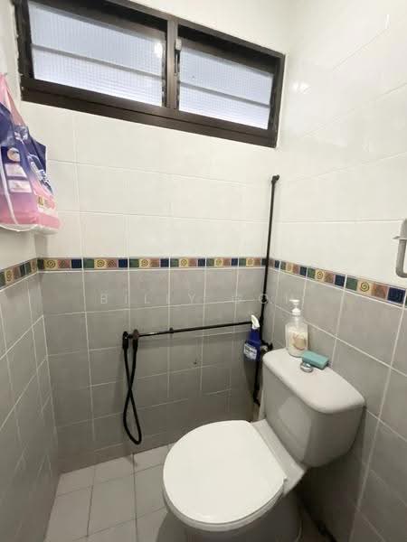 207 Boon Lay Place, 207 Boon Lay Place, Boon Lay / Jurong / Tuas, 2 Bedrooms, 700 sqft, HDB Flat For Sale, by Billy Goh, 500284940 - Bathroom - PropertyGuru.com.sg
