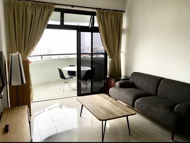 Mandarin Gardens, 5 Siglap Road, East Coast / Marine Parade, Room Rental, 150 sqft, Condominium For Rent, by Wayne Heng, 500284948 - Living Room - PropertyGuru.com.sg