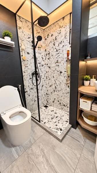 488B Choa Chu Kang Avenue 5, 488B Choa Chu Kang Avenue 5, Dairy Farm / Bukit Panjang / Choa Chu Kang, 3 Bedrooms, 1,001 sqft, HDB Flat For Sale, by Mirza Amir, 500284954 - Bathroom - PropertyGuru.com.sg