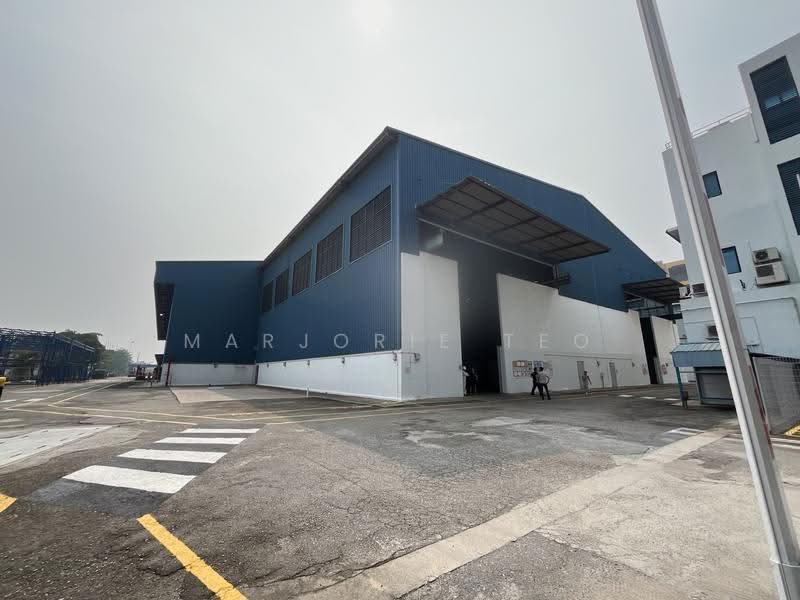 Ground floor High Power' B2 Factory/Warehouse with 20-tons Overhead Crane near Pandan Loop, Pandan Loop, Buona Vista / West Coast / Clementi New Town, 66,000 sqft, Factory / Workshop (B2) For Rent, by Marjorie Teo, 500284962 - Exterior - CommercialGuru.com.sg