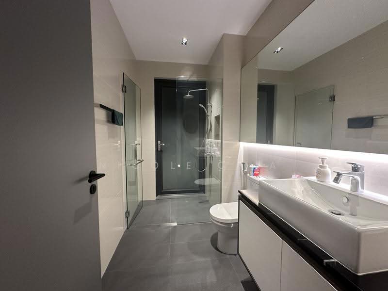 Katong vicinity, Carpmael Road, Onan Road, Fowlie Road, East Coast Road , Joo Chiat , Katong, East Coast / Marine Parade, 5 Bedrooms, 5,500 sqft, Terraced House For Sale, by Nicole Chia, 500284968 - Bathroom - PropertyGuru.com.sg
