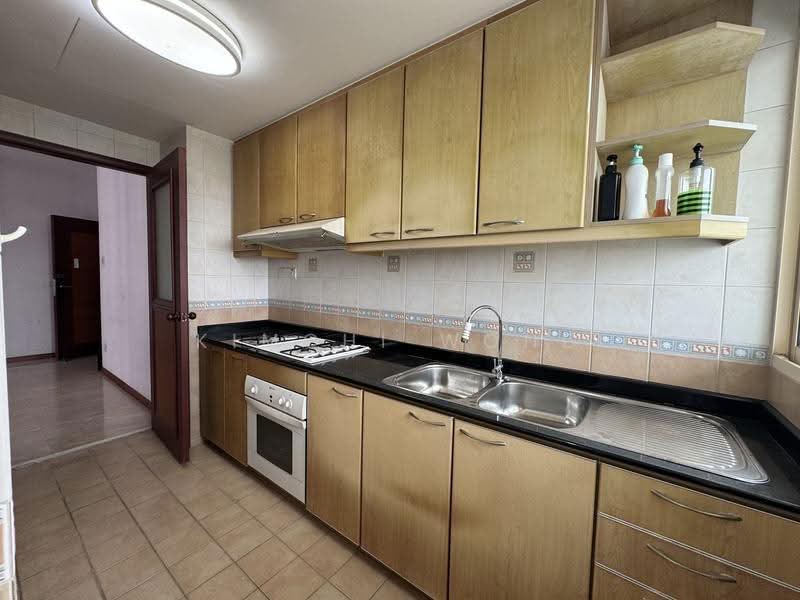 Yishun Sapphire, 42 Canberra Drive, Sembawang / Yishun, 2 Bedrooms, 1,001 sqft, Condominium For Sale, by Kimchi Wong, 500284980 - Kitchen - PropertyGuru.com.sg