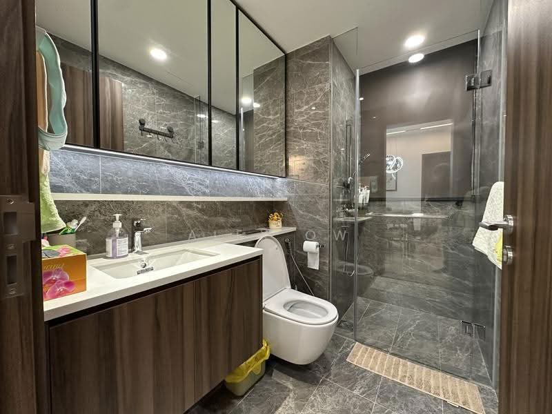Lentor Modern, Lentor Central, Mandai / Upper Thomson, 2 Bedrooms, 732 sqft, Condominium For Rent, by Alex Ow, 500284982 - Bathroom - PropertyGuru.com.sg
