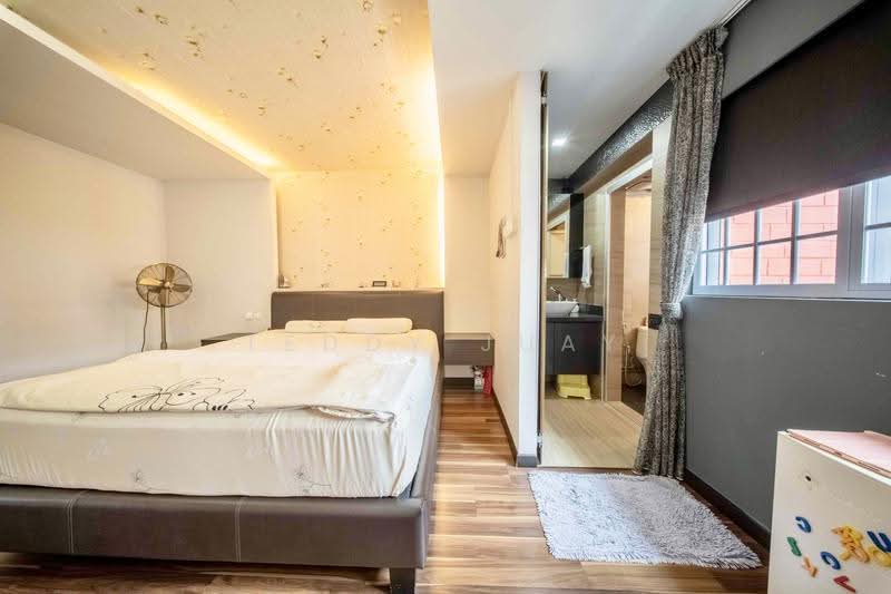 166 Bishan Street 13, 166 Bishan Street 13, Ang Mo Kio / Bishan / Thomson, 4 Bedrooms, 1,313 sqft, HDB Flat For Sale, by Teddy Juay, 500284986 - Bedroom - PropertyGuru.com.sg