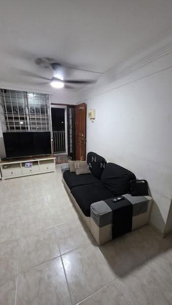 31 Marine Crescent, 31 Marine Crescent, East Coast / Marine Parade, 2 Bedrooms, 700 sqft, HDB Flat For Sale, by Irene Chan, 500284990 - Living Room - PropertyGuru.com.sg