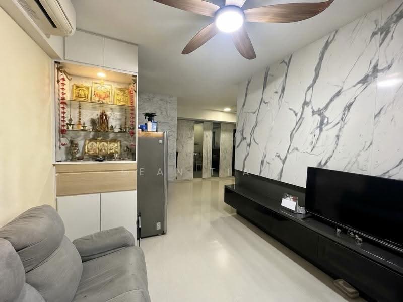 Lake Life, 2 Tao Ching Road, Boon Lay / Jurong / Tuas, 2 Bedrooms, 743 sqft, Condominium For Sale, by Sean Tiah, 500284992 - Living Room - PropertyGuru.com.sg