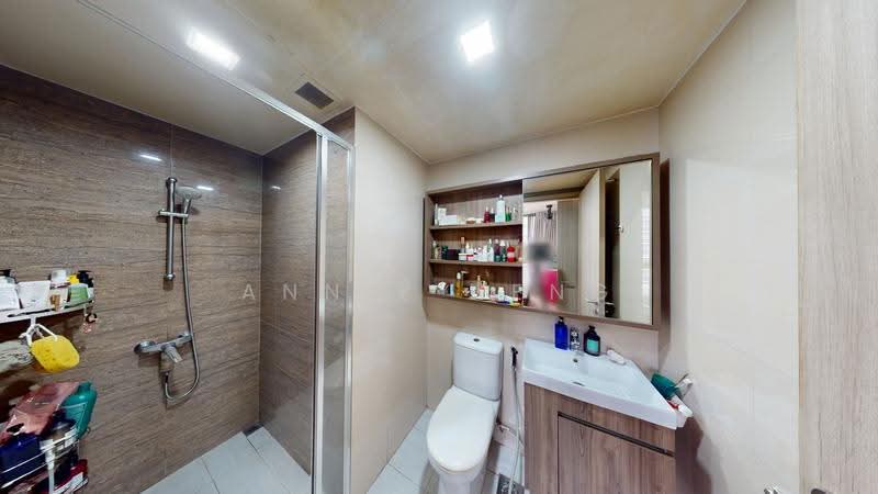 Sol Acres, 16 Choa Chu Kang Grove, Dairy Farm / Bukit Panjang / Choa Chu Kang, 2 Bedrooms, 710 sqft, Condominium For Sale, by Annie Heng, 500284994 - Bathroom - PropertyGuru.com.sg