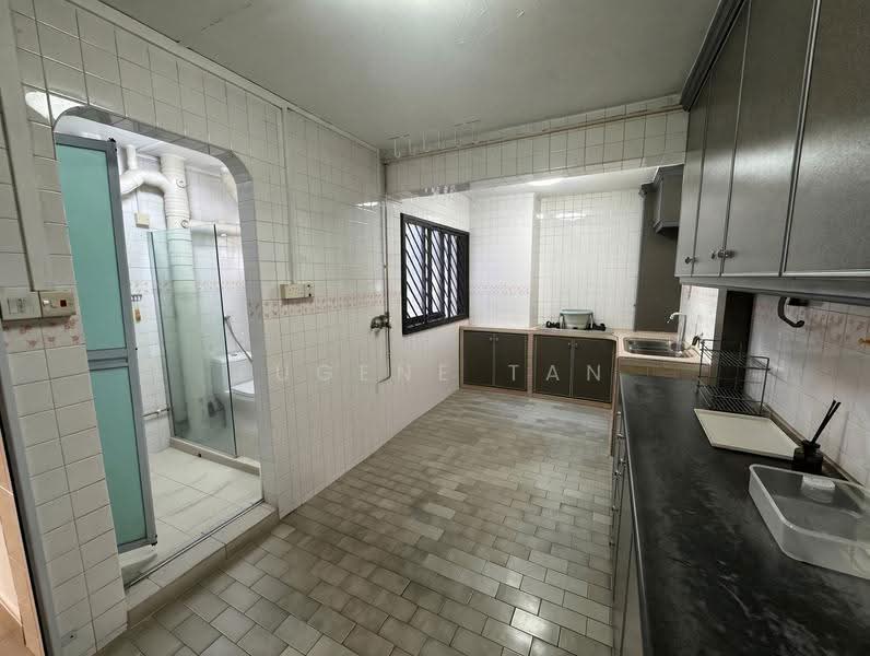 220 Jurong East Street 21, 220 Jurong East Street 21, Boon Lay / Jurong / Tuas, 3 Bedrooms, 1,270 sqft, HDB Flat For Sale, by Eugene Tan, 500284995 - Kitchen - PropertyGuru.com.sg