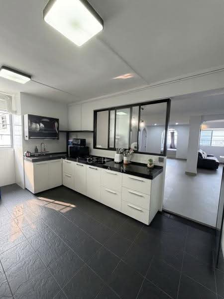 401 Pandan Gardens, 401 Pandan Gardens, Boon Lay / Jurong / Tuas, 3 Bedrooms, 1,259 sqft, HDB Flat For Rent, by Michelle Tan, 500284997 - PropertyGuru.com.sg