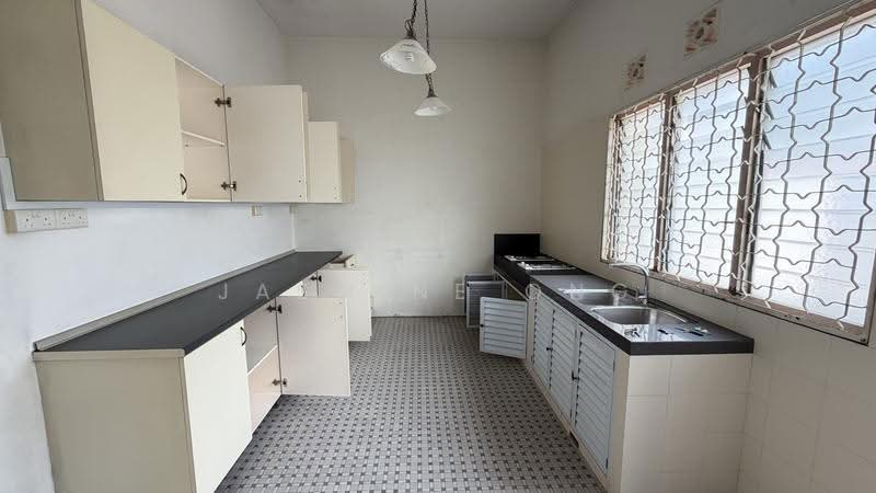 Joo Chiat Telok Kurau, Joo Chiat Avenue, East Coast / Marine Parade, 3 Bedrooms, 1,600 sqft, Terraced House For Rent, by Jasmine Ong, 500284999 - Kitchen - PropertyGuru.com.sg