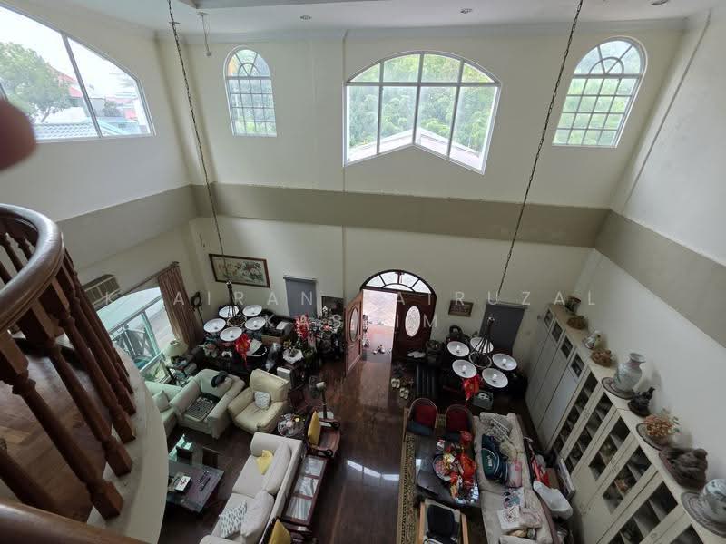 East View Garden, Bedok / Upper East Coast, 9 Bedrooms, 6,000 sqft, Semi-Detached House For Sale, by Khairan Fairuzal Kassim, 500285002 - Living Room - PropertyGuru.com.sg