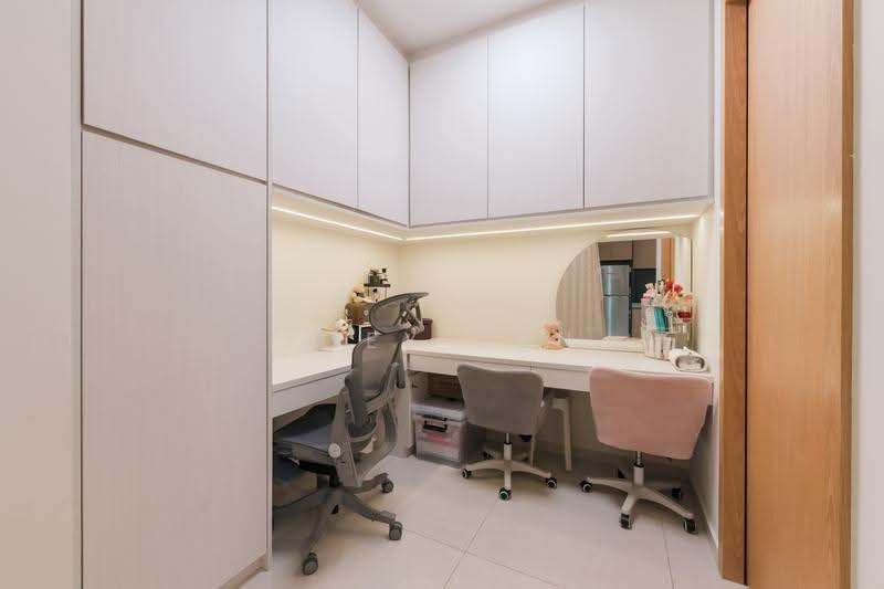 Midwood, 8 Hillview Rise, Dairy Farm / Bukit Panjang / Choa Chu Kang, 1 Bedroom, 549 sqft, Condominium For Sale, by Joey Tan, 500285013 - Study - PropertyGuru.com.sg