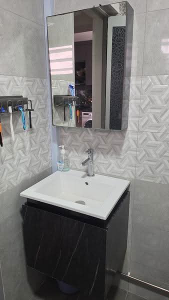 836 Yishun Street 81, 836 Yishun Street 81, Sembawang / Yishun, Room Rental, 80 sqft, HDB Flat For Rent, by Monuahara Begum, 500285034 - Bathroom - PropertyGuru.com.sg