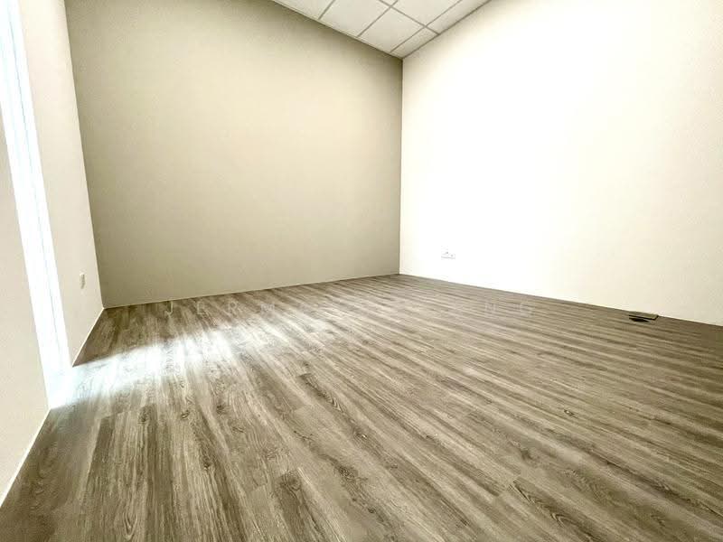 Mega@Woodlands, 39 Woodlands Close, Admiralty / Woodlands, 2,174 sqft, Light Industrial (B1) For Sale, by Jermaine Ang, 500285035 - CommercialGuru.com.sg