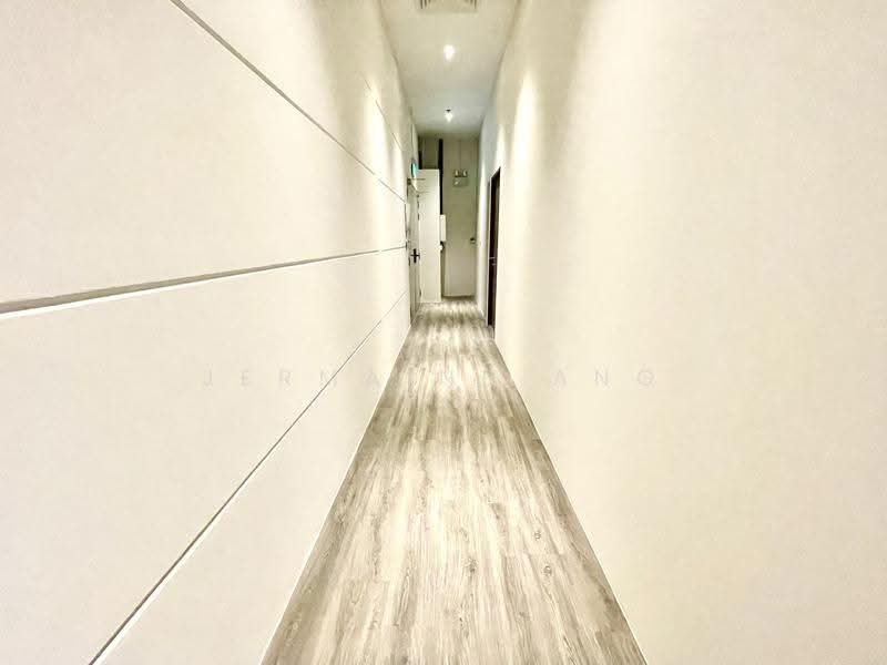 Mega@Woodlands, 39 Woodlands Close, Admiralty / Woodlands, 2,174 sqft, Light Industrial (B1) For Sale, by Jermaine Ang, 500285035 - Corridor - CommercialGuru.com.sg